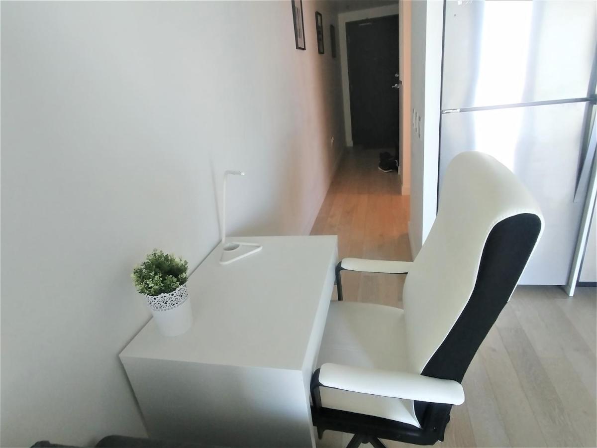 Luxury Skyline Condo In Downtown Free 24/7 Parking Winnipeg Exterior foto