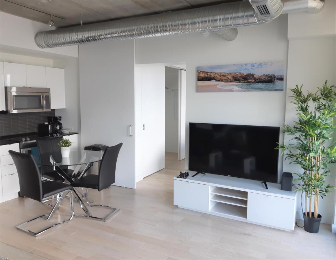 Luxury Skyline Condo In Downtown Free 24/7 Parking Winnipeg Exterior foto
