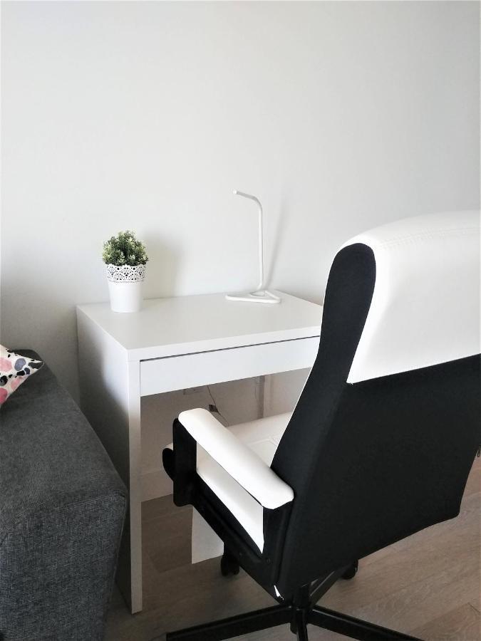 Luxury Skyline Condo In Downtown Free 24/7 Parking Winnipeg Exterior foto