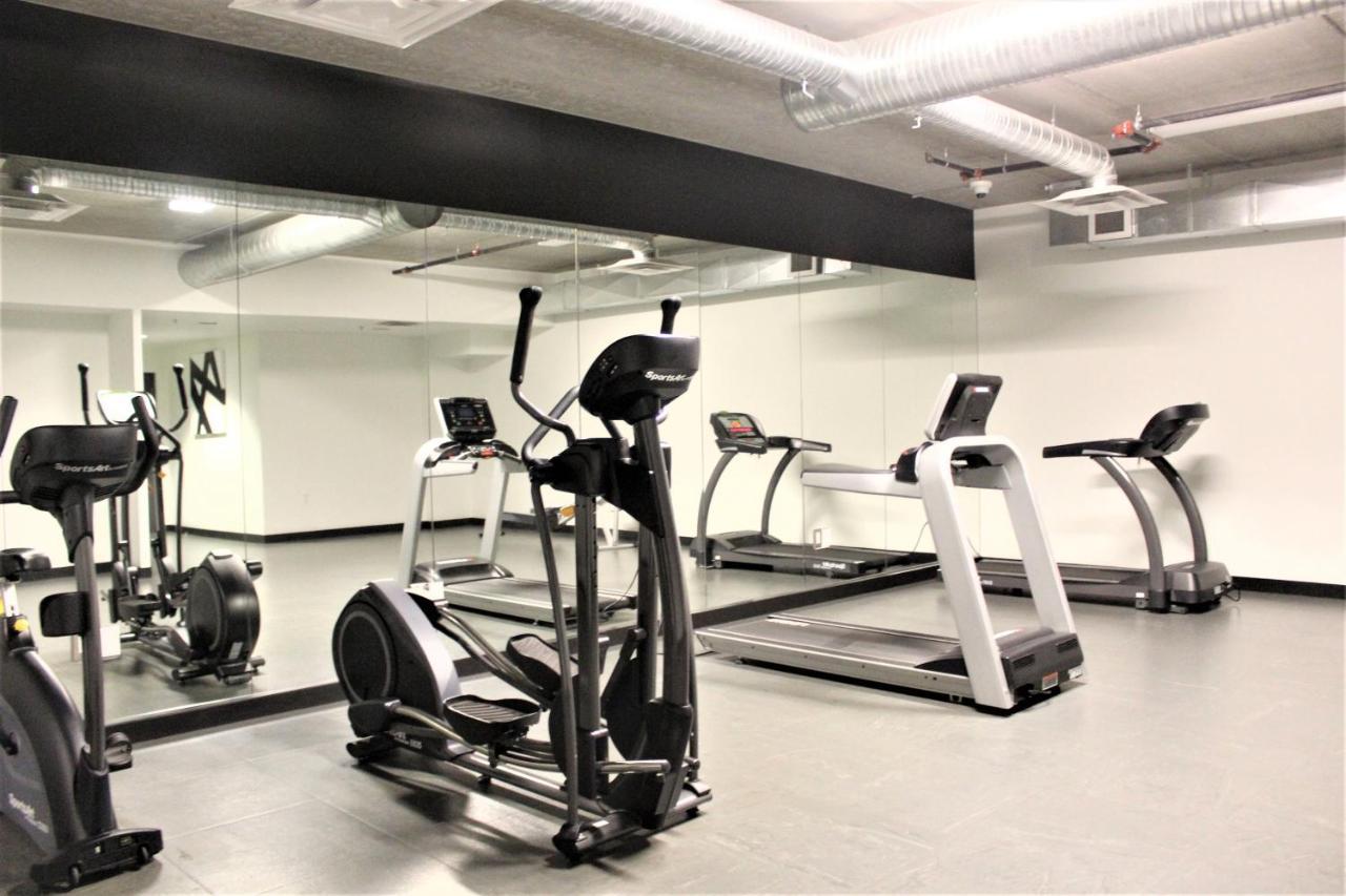 Luxury Skyline Condo In Downtown Free 24/7 Parking Winnipeg Exterior foto